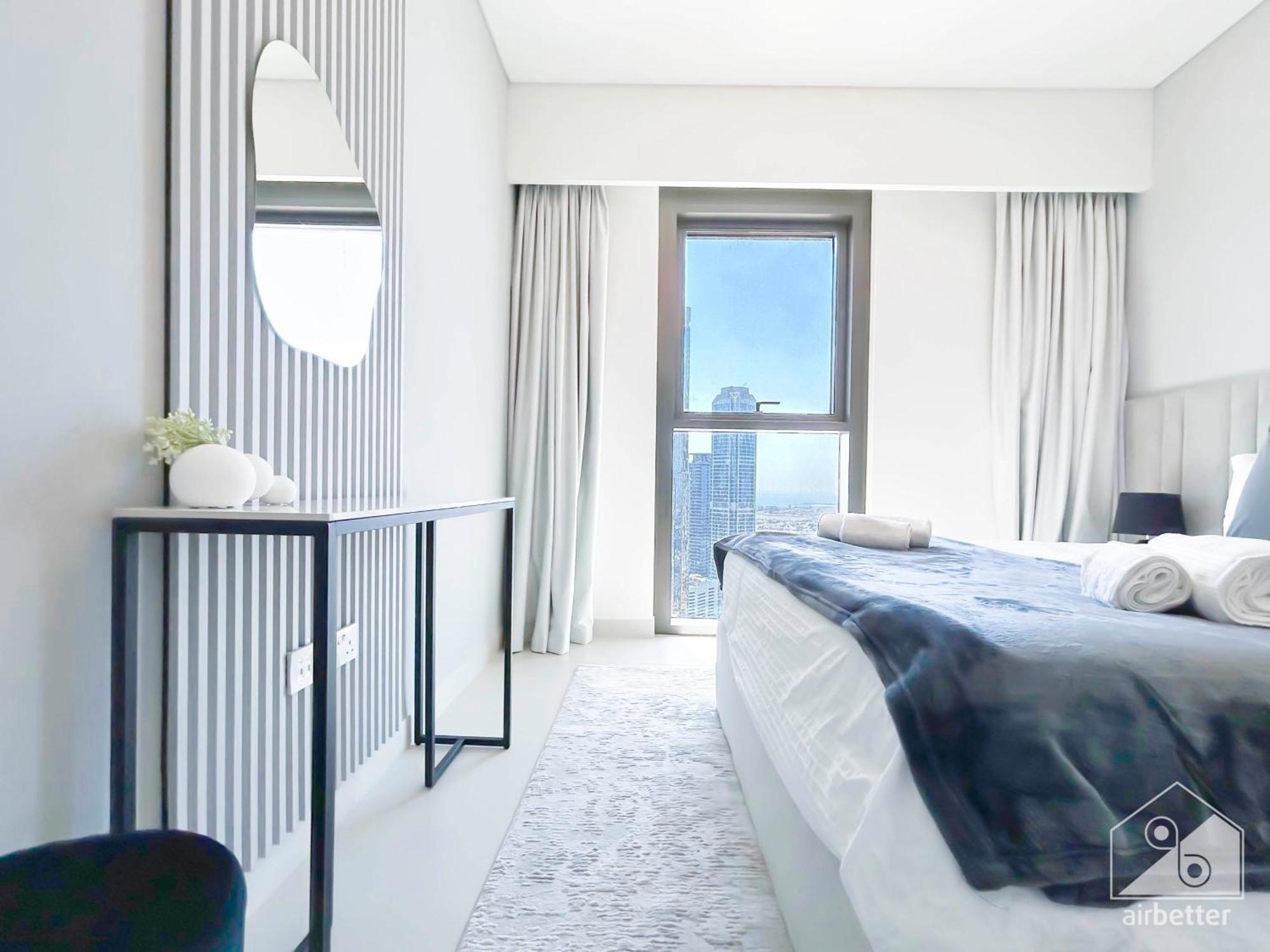 Luxury Burj Crown Downtown Balcony & View * Dubai